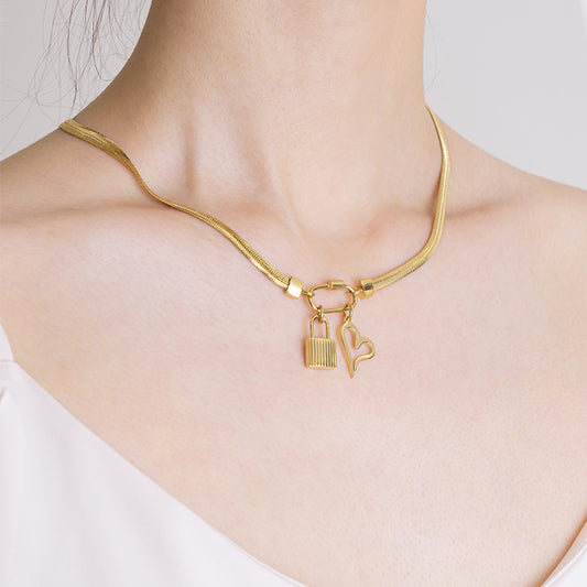Elegant Heart & lock necklace